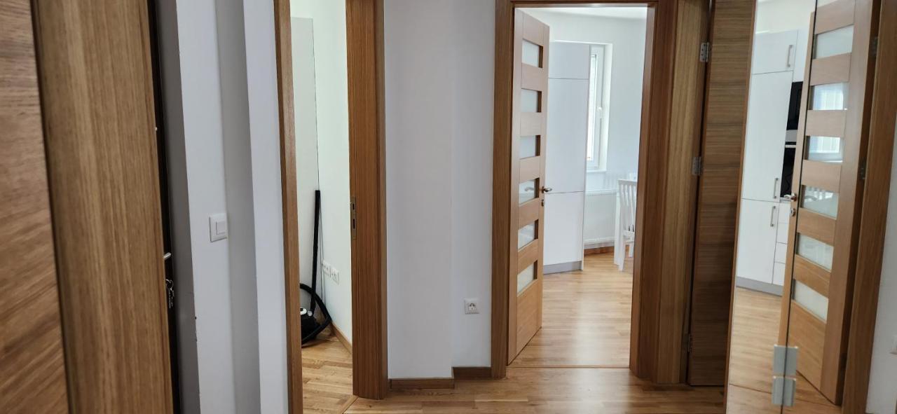 Brand New Two Bedroom And One Living Room Apartment In A Great Location! 塞拉耶佛 外观 照片