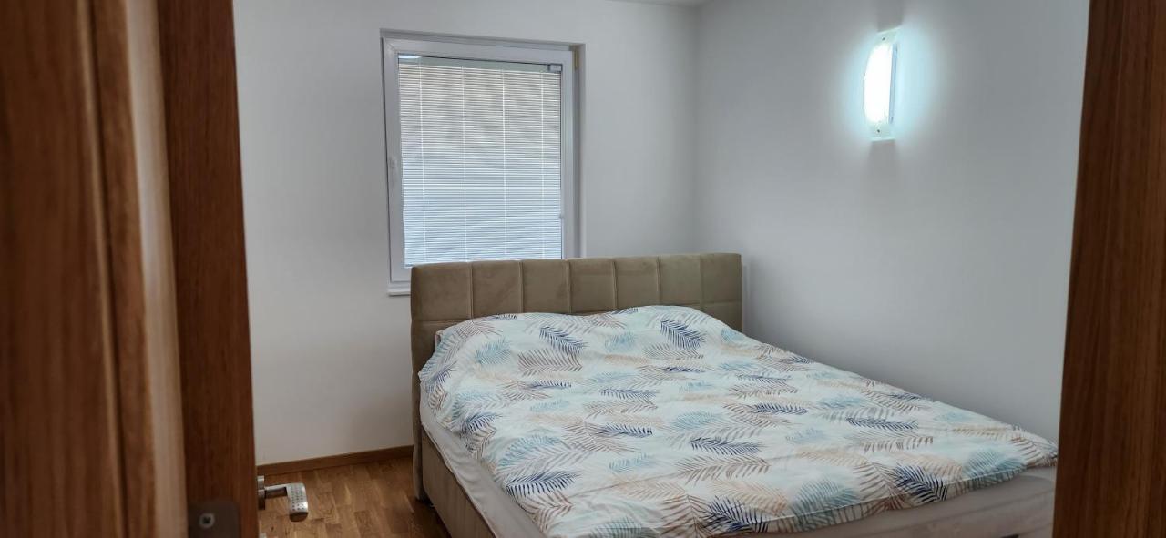 Brand New Two Bedroom And One Living Room Apartment In A Great Location! 塞拉耶佛 外观 照片