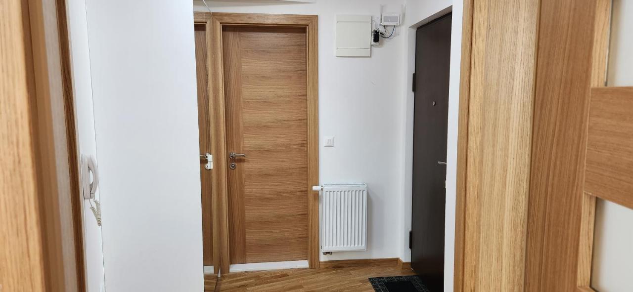 Brand New Two Bedroom And One Living Room Apartment In A Great Location! 塞拉耶佛 外观 照片